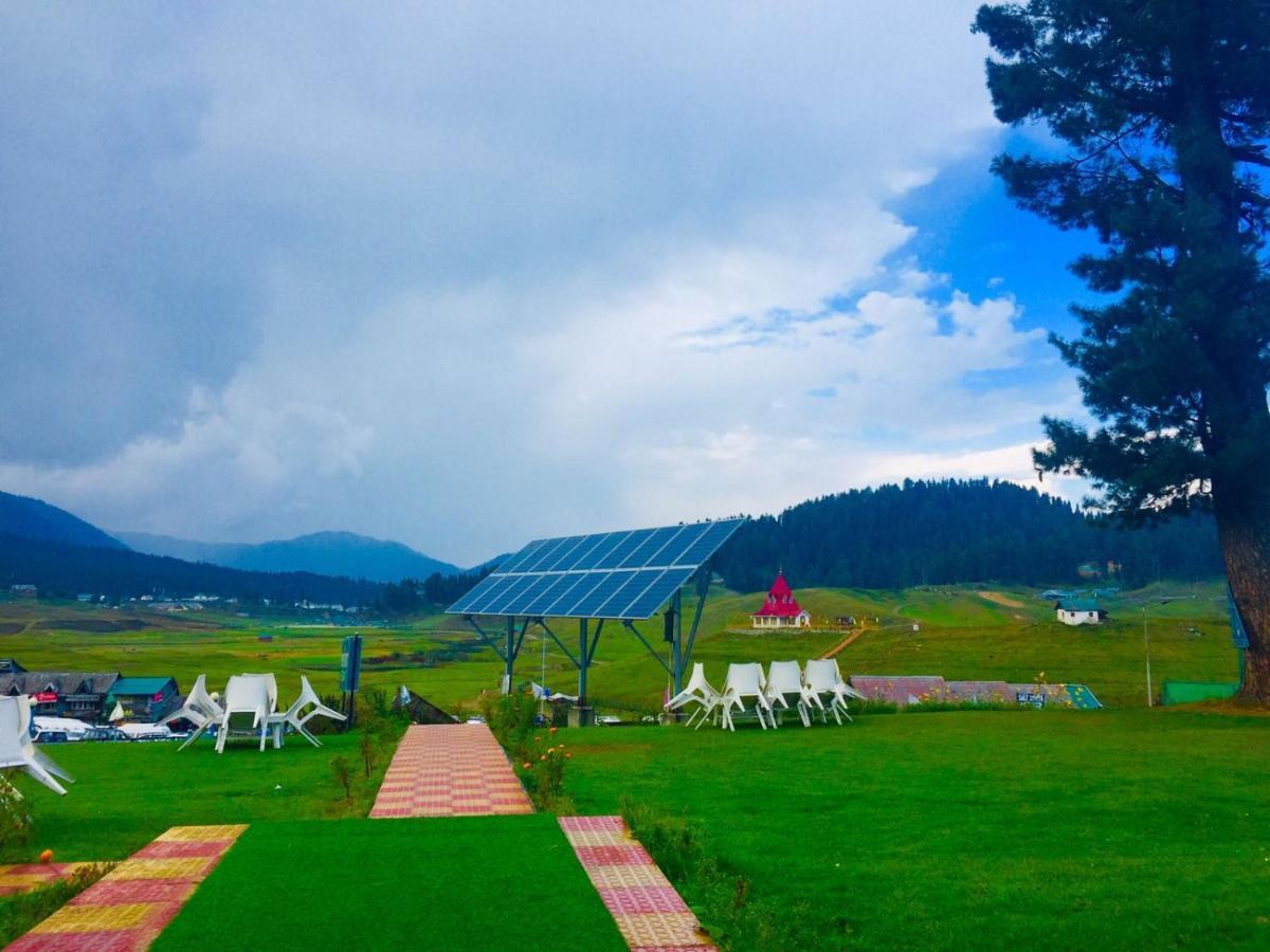 Pine View Resort Gulmarg Eksteriør billede