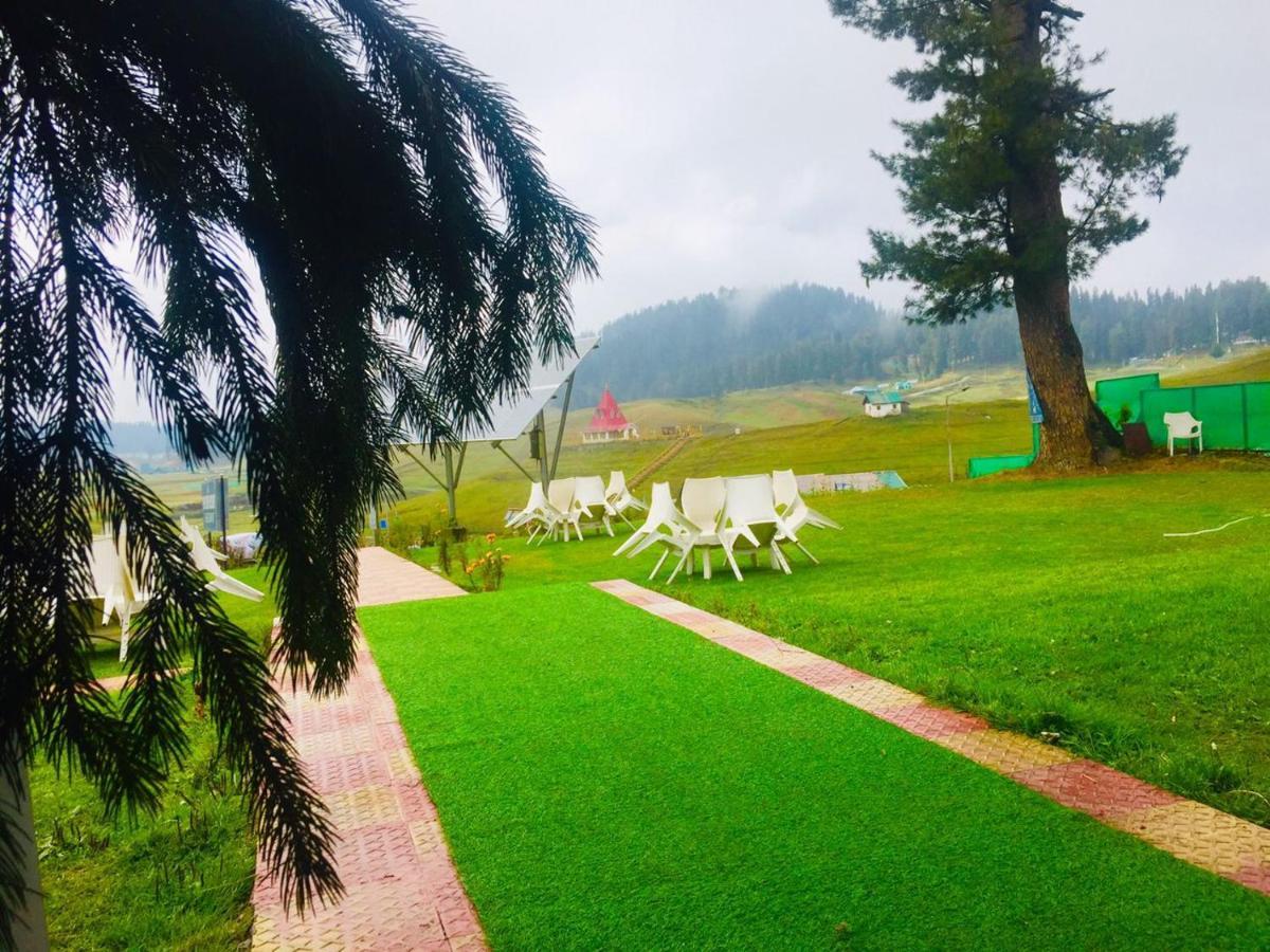 Pine View Resort Gulmarg Eksteriør billede