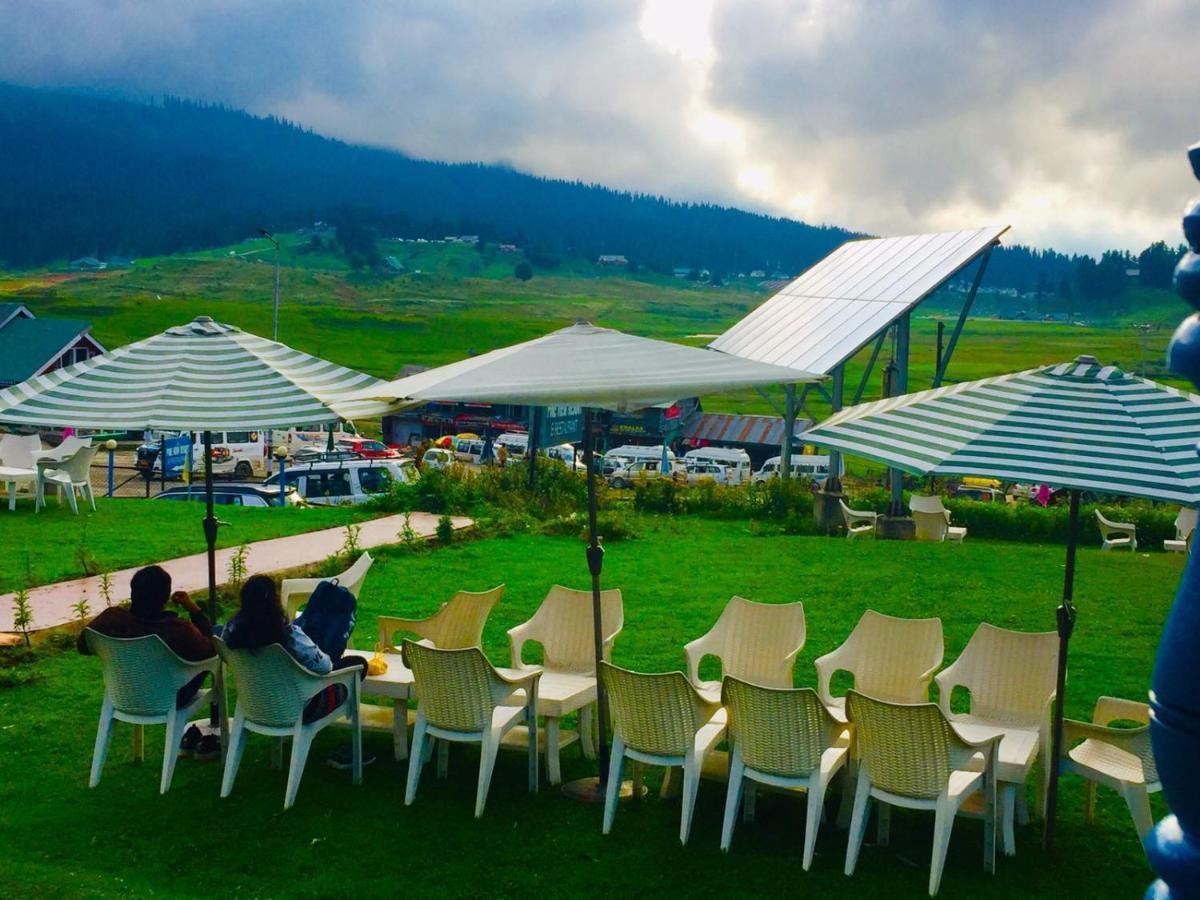 Pine View Resort Gulmarg Eksteriør billede