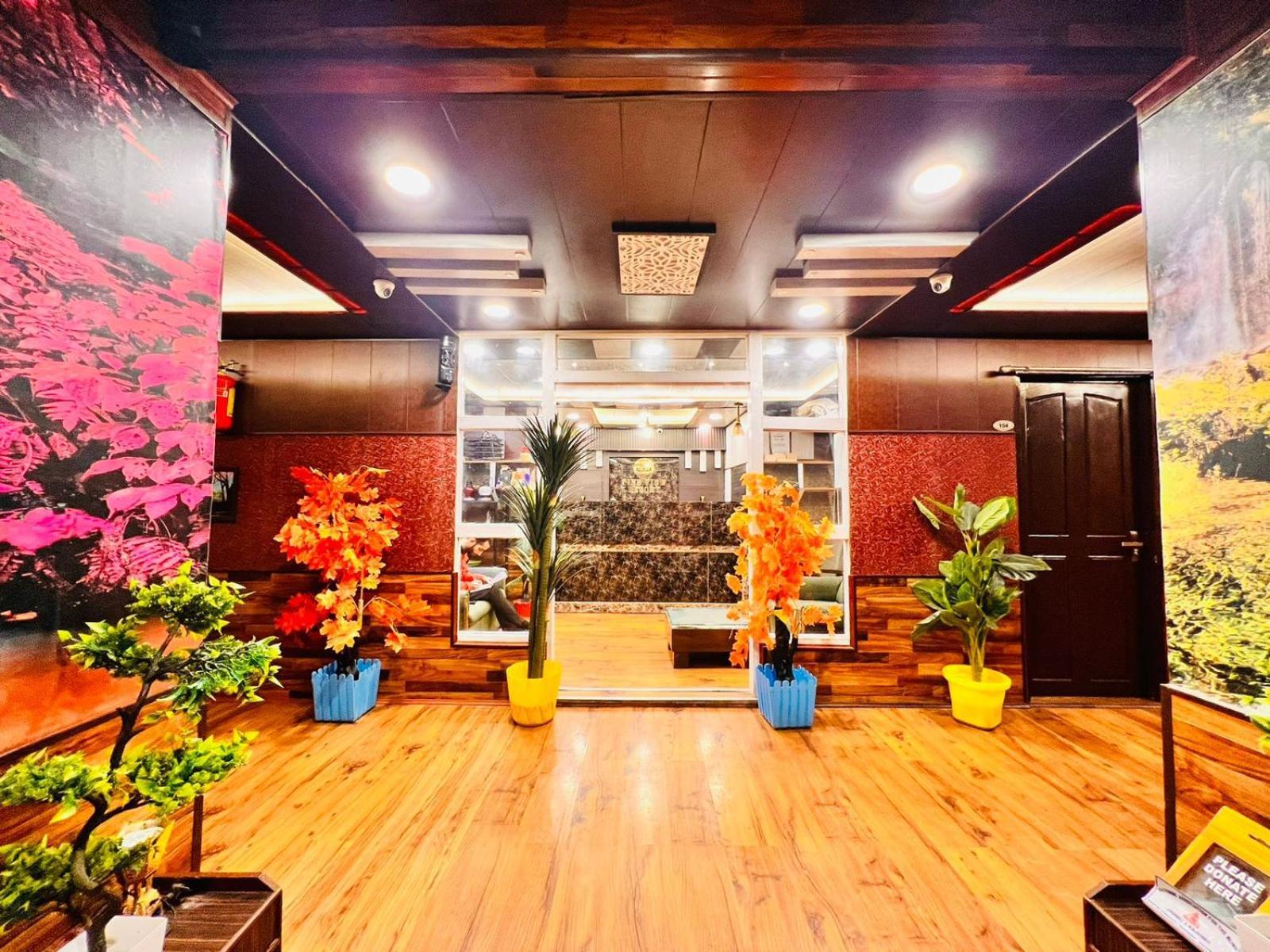 Pine View Resort Gulmarg Eksteriør billede